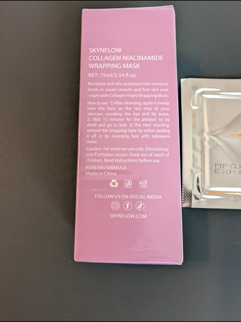 Skynflow Collagen Niacinamide Face Wrapping Mask With FREE Hydrating Lip Mask